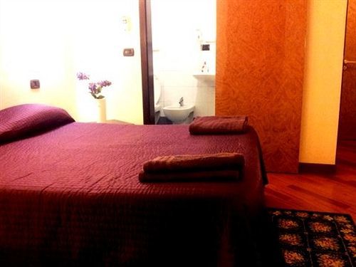 Termini Station Rooms โรม ภายนอก รูปภาพ